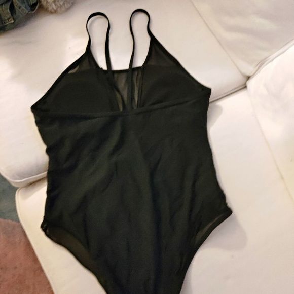 Cupshe swimsuit size M - Picture 3 of 4